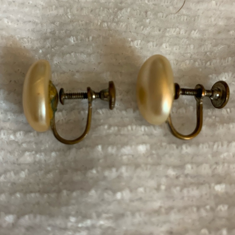 Vintage screw back earrings - Picture 3 of 5